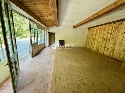 Local d'activités - 64 m²