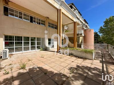 Local commercial - 296 m² - 5 pièces