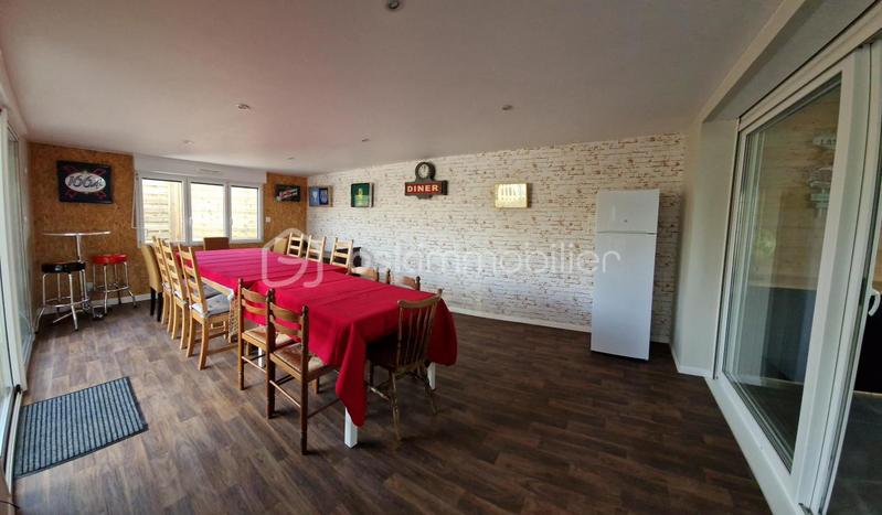 Maison - 190 m² - 8 pièces