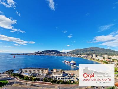 Appartement - 92 m² - 4 pièces