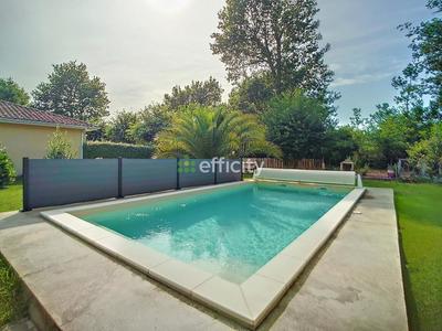 Maison - 332 m² - 24 pièces