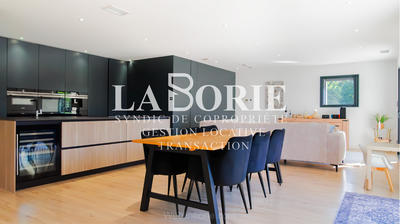 Mas - 270 m² - 6 pièces