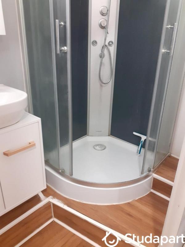 Chambre - 15 m² - 1 pièce