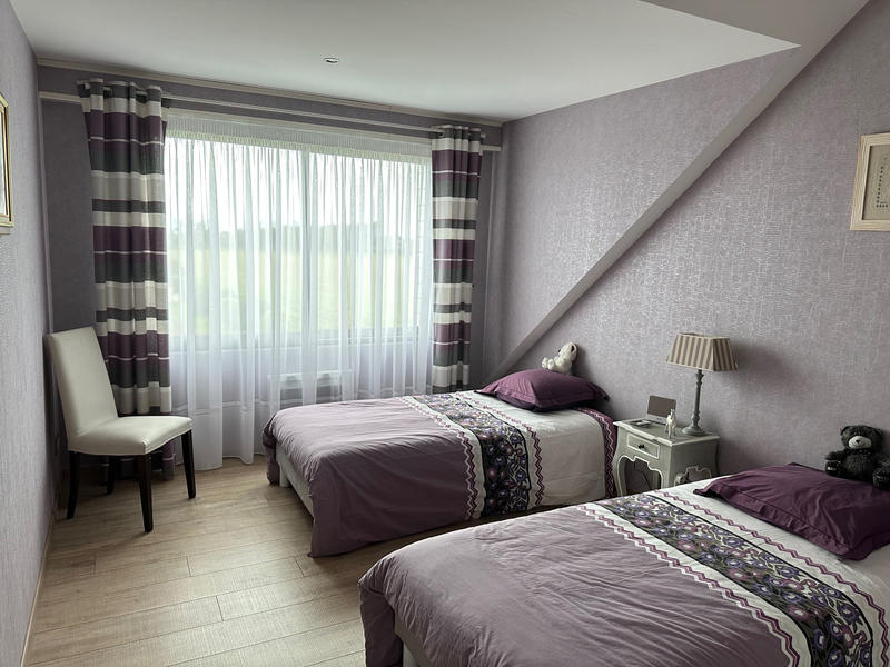 Maison - 200 m² - 6 pièces