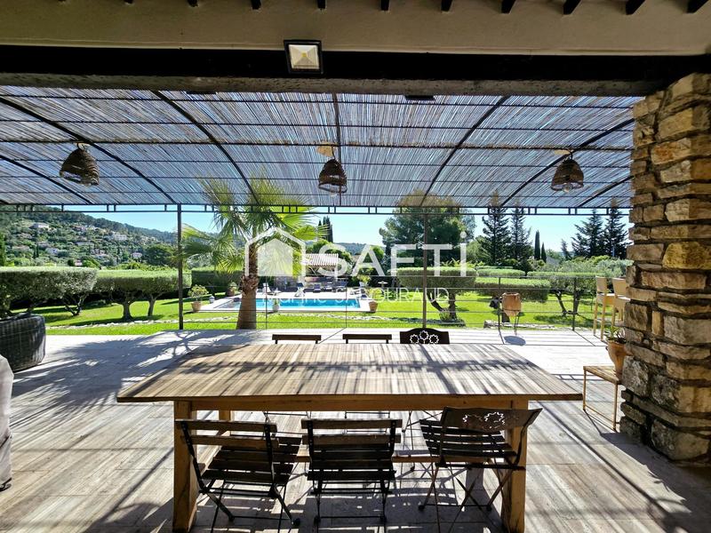 Maison - 192 m² - 6 pièces