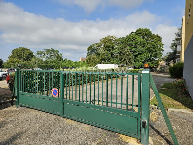 Parking / Garage - 13 m²