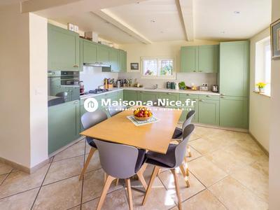 Villa - 240 m² - 7 pièces