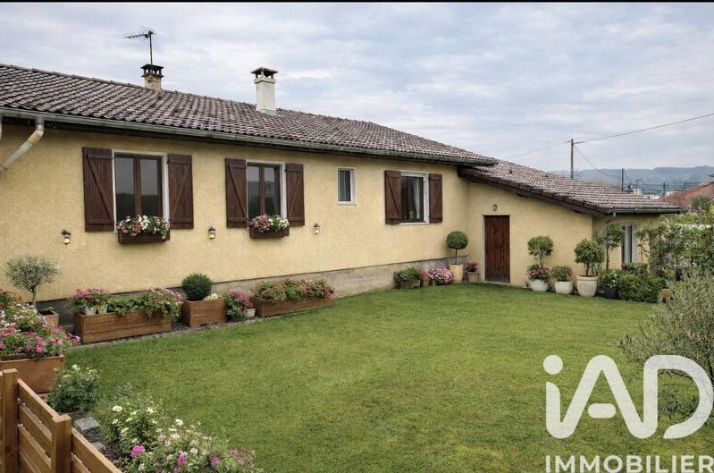 Maison - 180 m² - 9 pièces
