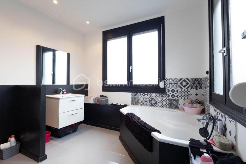 Maison de ville - 204 m² - 7 pièces