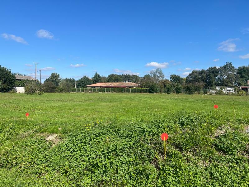 Terrain constructible - 829 m²