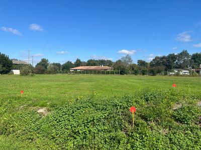 Terrain constructible - 829 m²