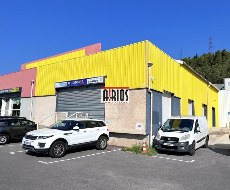 Local commercial - 256 m²