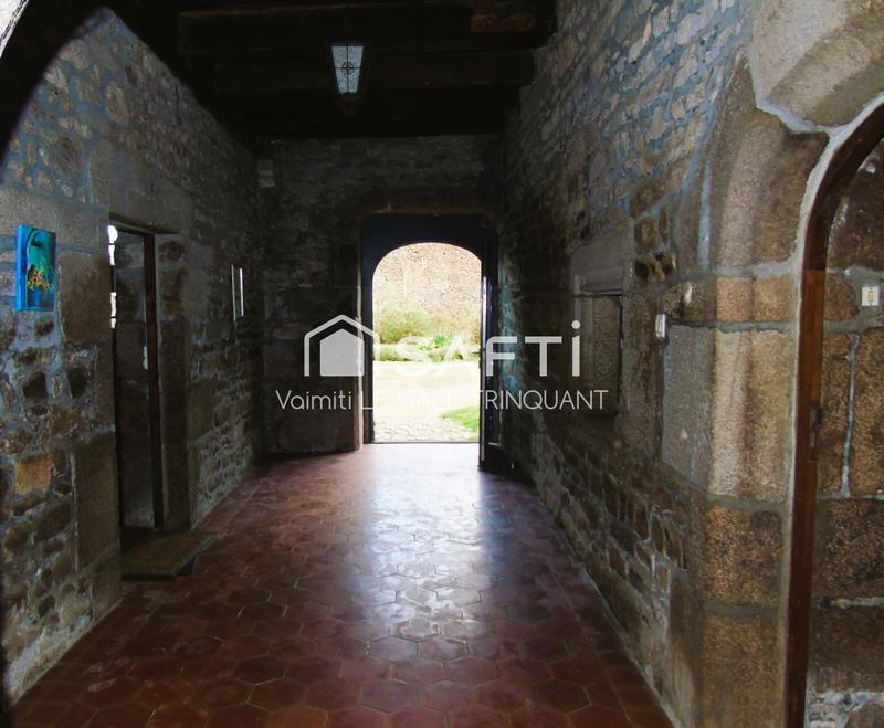 Propriété - 316 m² - 15 pièces