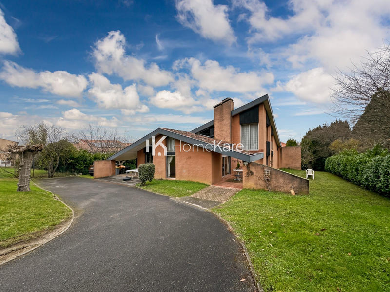 Maison - 163 m² - 6 pièces