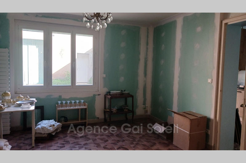 Maison - 290 m² - 6 pièces