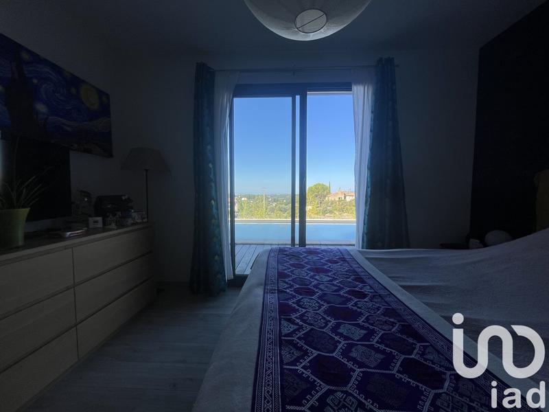 Maison - 180 m² - 7 pièces