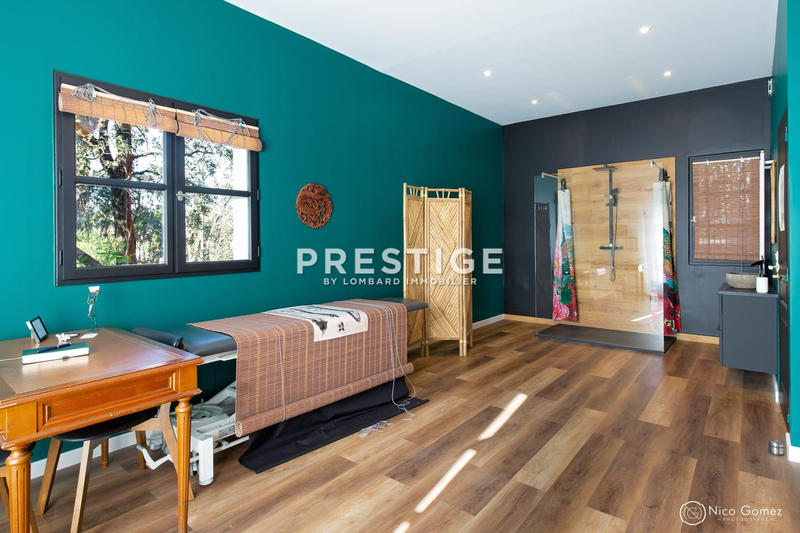 Bastide - 294 m² - 6 pièces