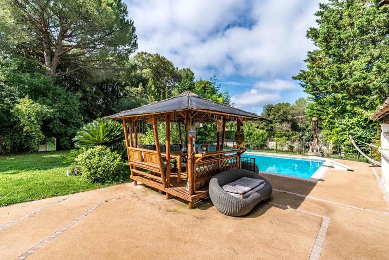 Maison de domaine équestre - 358 m² - 10 pièces