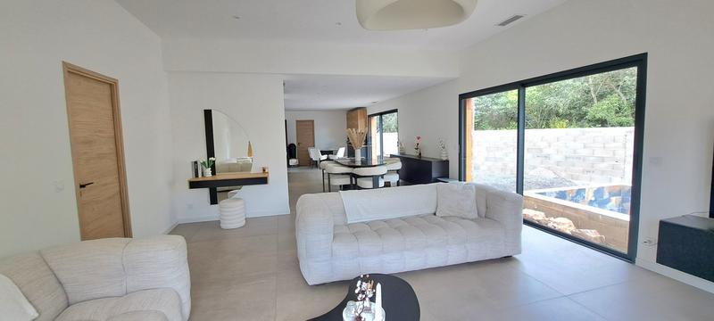 Villa - 130 m² - 4 pièces
