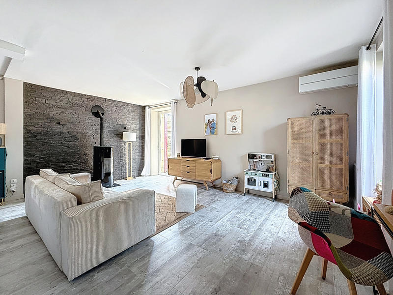 Maison - 90 m² - 4 pièces