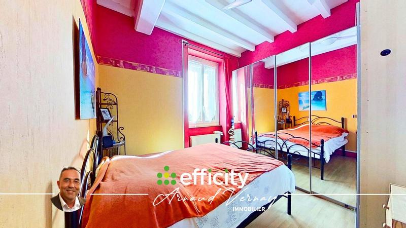 Maison - 186 m² - 9 pièces