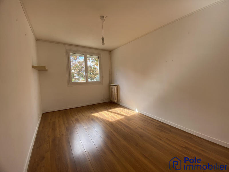 Appartement - 85 m² - 5 pièces