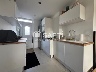 Maison - 93 m² - 6 pièces