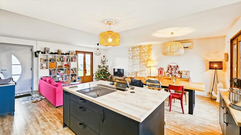 Maison - 102 m² - 5 pièces