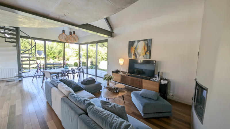 Maison - 208 m² - 5 pièces