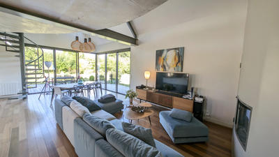 Maison - 208 m² - 5 pièces