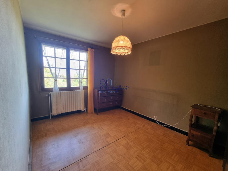 Maison traditionnelle - 121 m² - 9 pièces