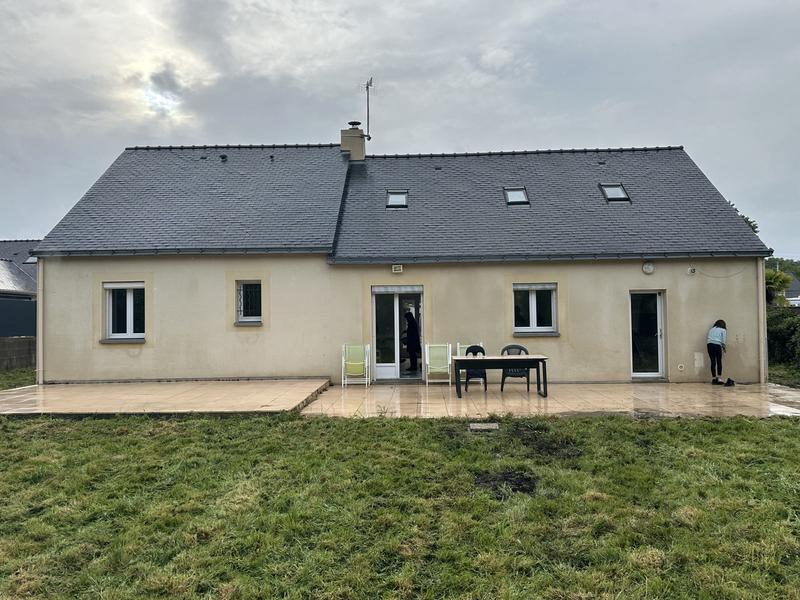 Maison traditionnelle - 131 m² - 7 pièces