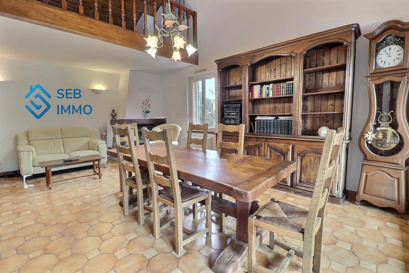 Maison - 145 m² - 5 pièces