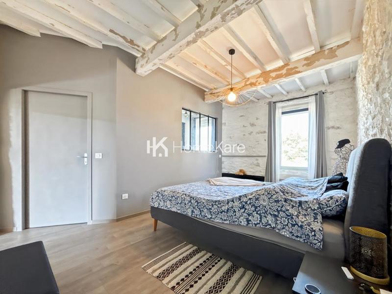 Maison - 360 m² - 7 pièces