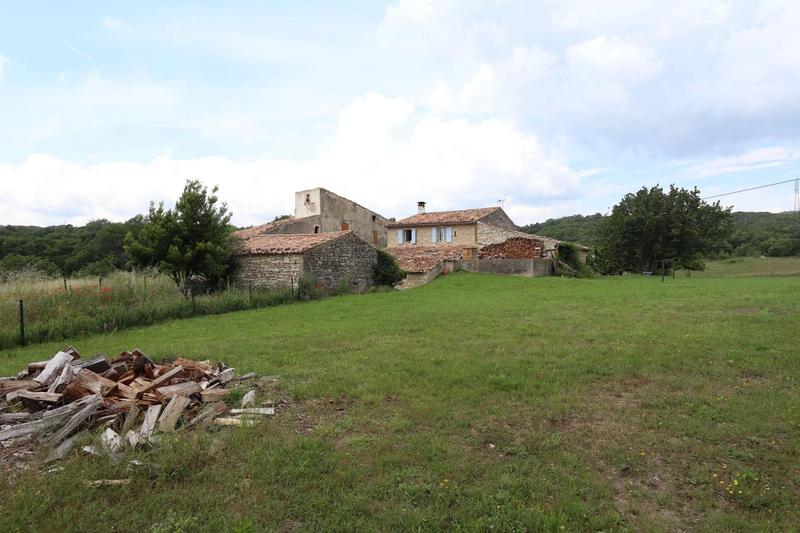 Maison - 600 m² - 30 pièces