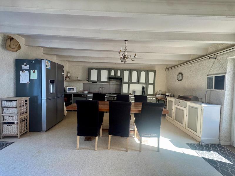 Maison - 216 m² - 8 pièces