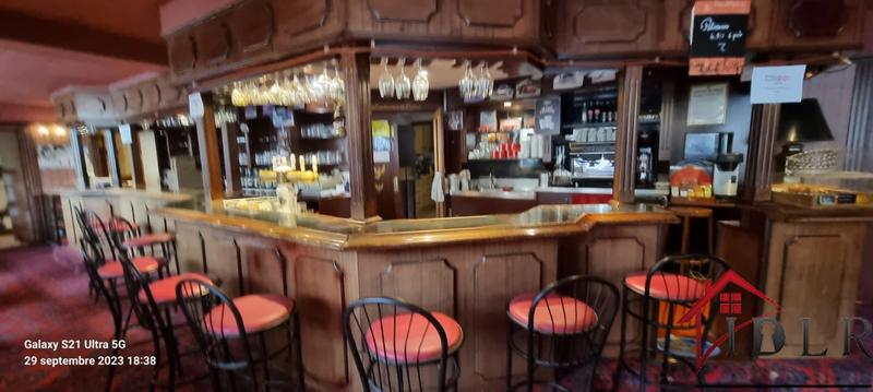 Local commercial - 895 m²