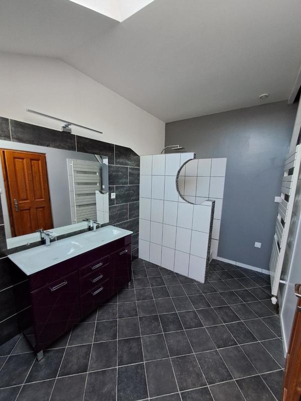 Appartement - 222 m² - 7 pièces