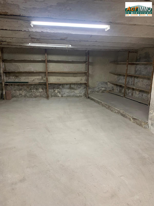 Local commercial - 850 m²