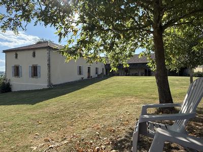Maison ancienne - 284 m² - 8 pièces