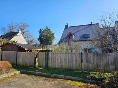 Maison - 94 m² - 5 pièces