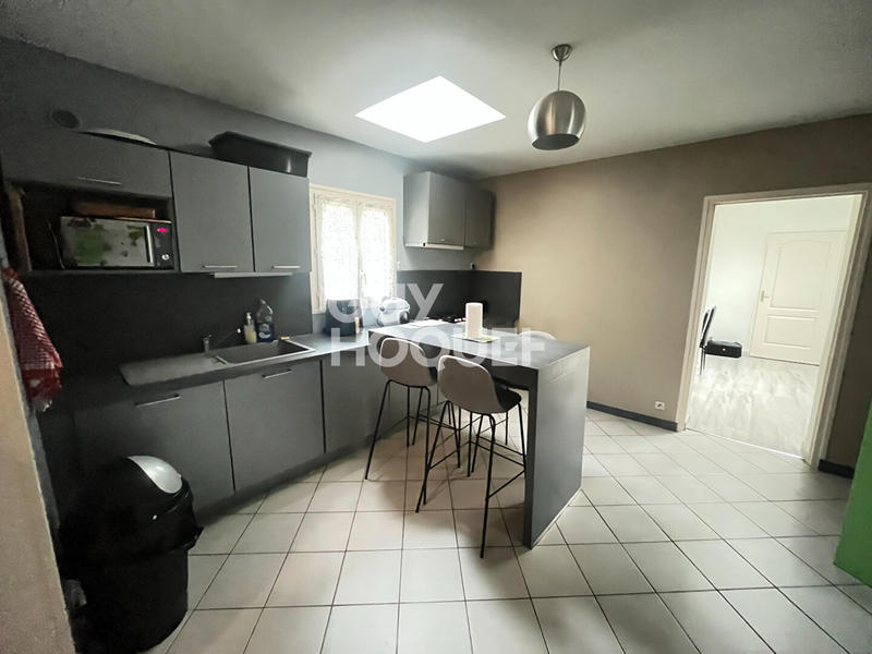 Maison - 95 m² - 5 pièces