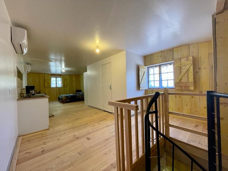 Maison traditionnelle - 202 m² - 4 pièces