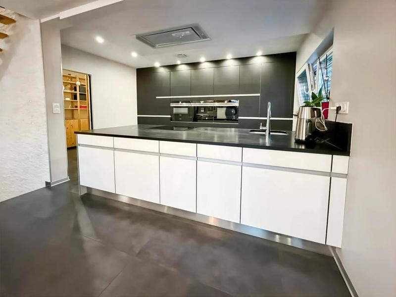 Maison - 140 m² - 5 pièces