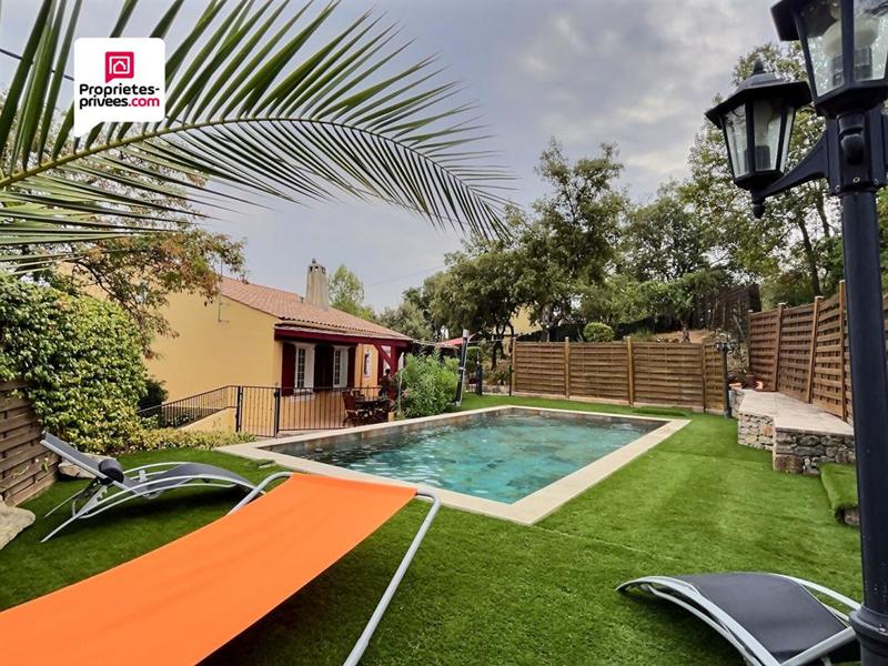 Maison - 205 m² - 8 pièces