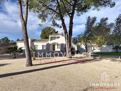 Villa - 277 m² - 6 pièces