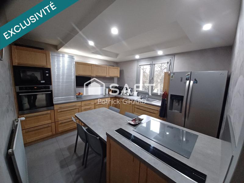 Maison - 183 m² - 8 pièces