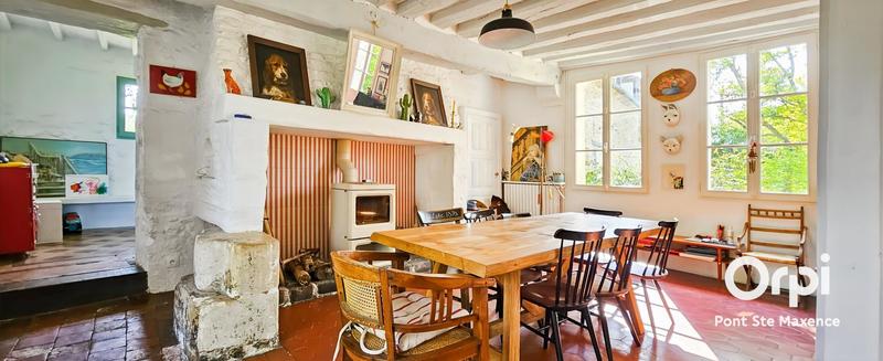 Maison - 323 m² - 6 pièces