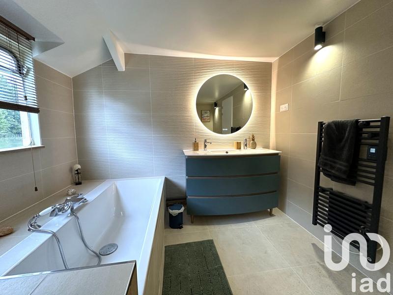 Maison - 440 m² - 12 pièces