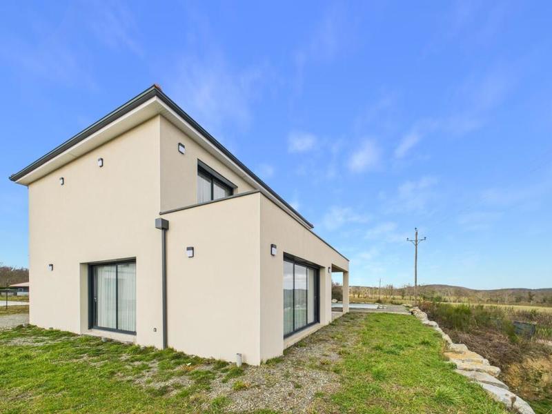 Maison - 147 m² - 6 pièces